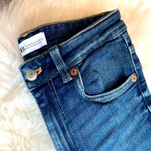 Everyday jeans, dress them up or dress them down! - Picture 2 of 4